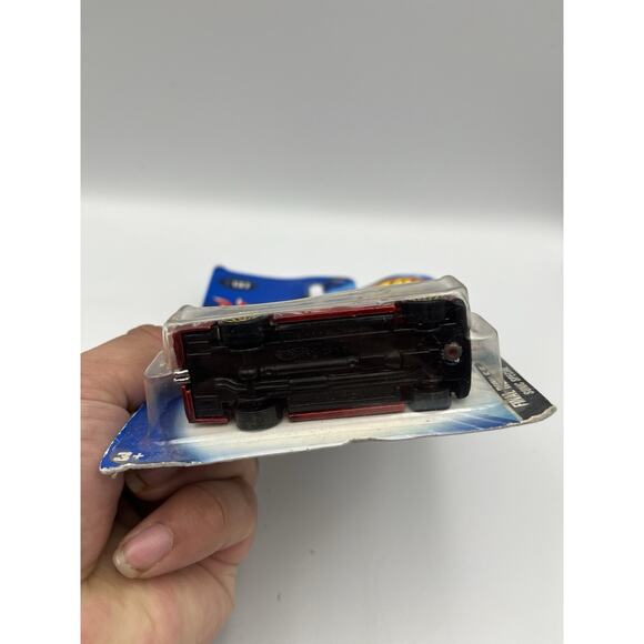 Hot Wheels - 2004 - Final Run #5 Of 5 - Sonic Special - #137 - Red - Mini Truck - Picture 3 of 6